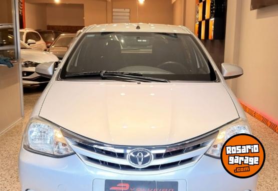 Autos - Toyota Etios 2014 Nafta 114000Km - En Venta