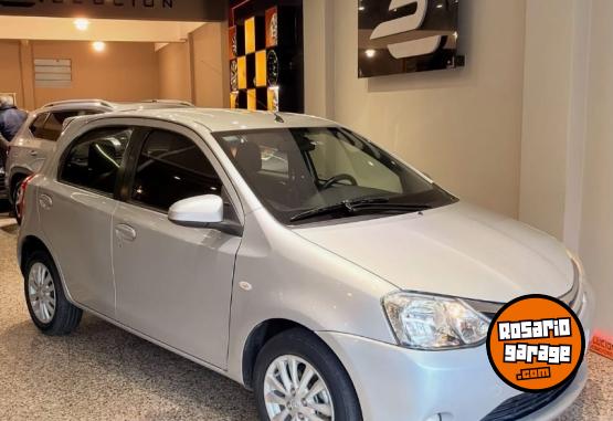 Autos - Toyota Etios 2014 Nafta 114000Km - En Venta