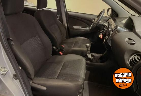 Autos - Toyota Etios 2014 Nafta 114000Km - En Venta