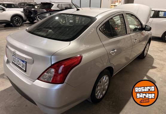 Autos - Nissan Versa Sense AT 2018 Nafta 141000Km - En Venta
