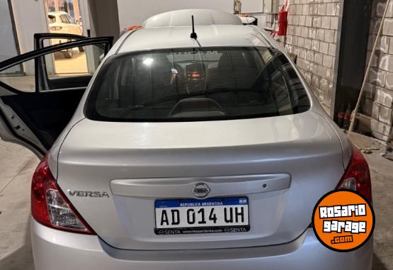 Autos - Nissan Versa Sense AT 2018 Nafta 141000Km - En Venta