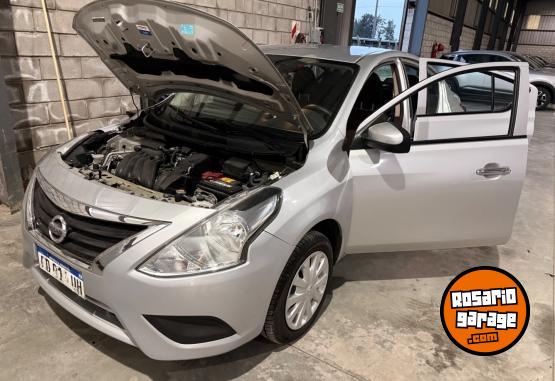 Autos - Nissan Versa Sense AT 2018 Nafta 141000Km - En Venta
