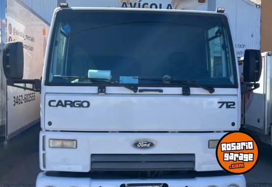 Camiones y Grúas - Ford cargo - En Venta
