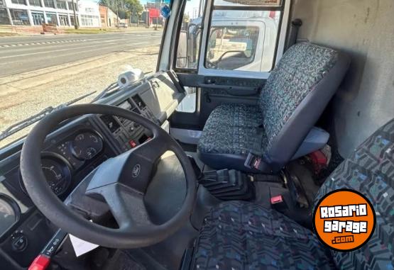 Camiones y Grúas - Ford cargo - En Venta