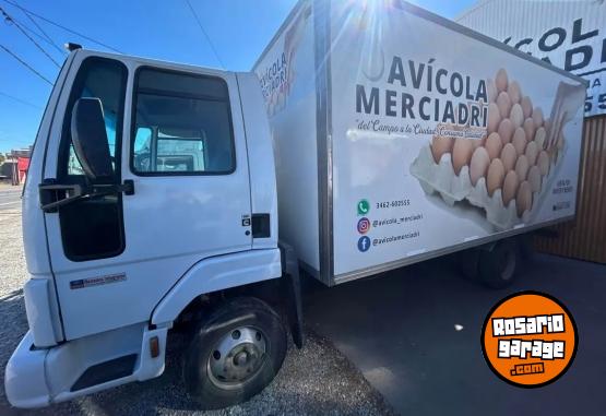 Camiones y Grúas - Ford cargo - En Venta