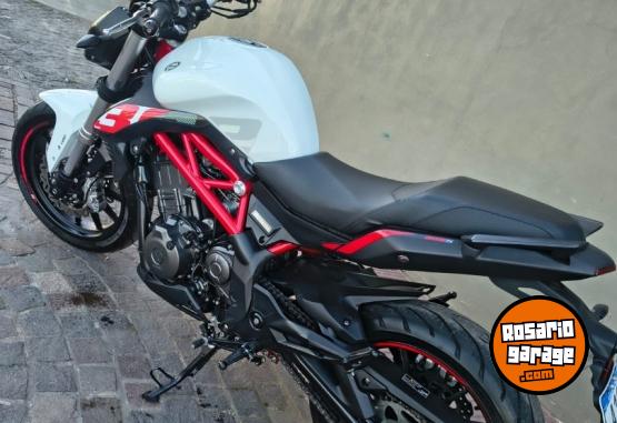 Motos - Benelli 302s 2023 Nafta 4300Km - En Venta