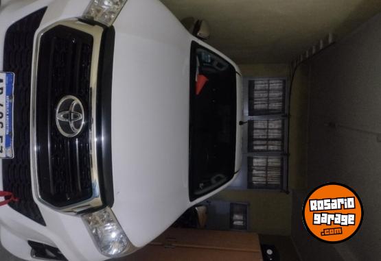 Camionetas - Toyota Hilux 2019 Diesel 130000Km - En Venta