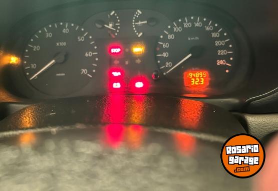Autos - Renault Clio 2004 GNC 195000Km - En Venta