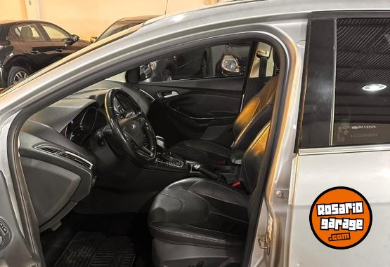 Autos - Ford Focus titanium 2.0 at 2017 Nafta 88000Km - En Venta