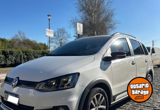 Autos - Volkswagen Suran track 2018 Nafta 105000Km - En Venta
