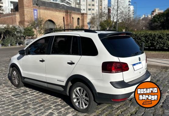 Autos - Volkswagen Suran track 2018 Nafta 105000Km - En Venta