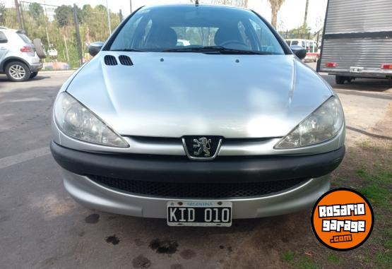 Autos - Peugeot 206 2011 Nafta 101800Km - En Venta