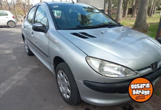 Autos - Peugeot 206 2011 Nafta 101800Km - En Venta