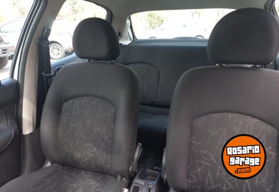 Autos - Peugeot 206 2011 Nafta 101800Km - En Venta