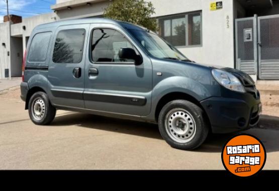 Utilitarios - Renault Kangoo 2015 GNC 220000Km - En Venta