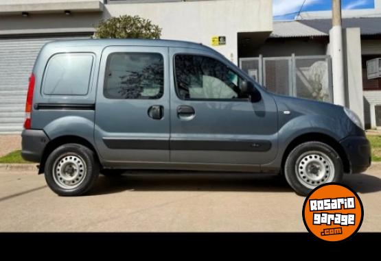 Utilitarios - Renault Kangoo 2015 GNC 220000Km - En Venta