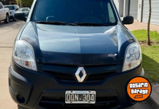 Utilitarios - Renault Kangoo 2015 GNC 220000Km - En Venta