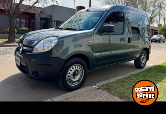 Utilitarios - Renault Kangoo 2015 GNC 220000Km - En Venta