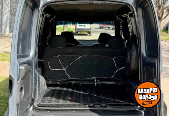 Utilitarios - Renault Kangoo 2015 GNC 220000Km - En Venta
