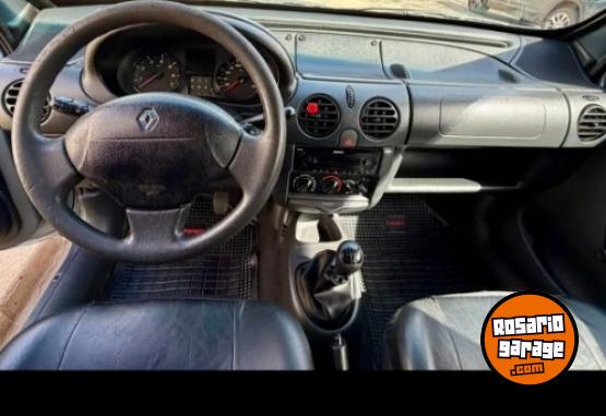 Utilitarios - Renault Kangoo 2015 GNC 220000Km - En Venta