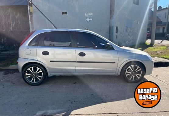 Autos - Chevrolet CORSA 2 GL 2004 Nafta 227000Km - En Venta
