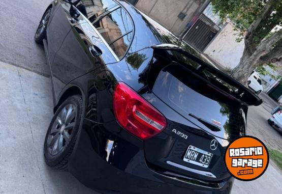 Autos - Mercedes Benz Clase A 1.6 A200 Urban 15 2013 Nafta 150000Km - En Venta