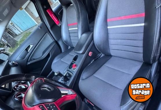 Autos - Mercedes Benz Clase A 1.6 A200 Urban 15 2013 Nafta 150000Km - En Venta