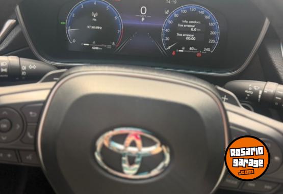 Autos - Toyota Corolla cross SEG 2024 Nafta 6000Km - En Venta