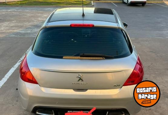Autos - Peugeot Allure 1.6 con navegador 2014 Nafta 135000Km - En Venta