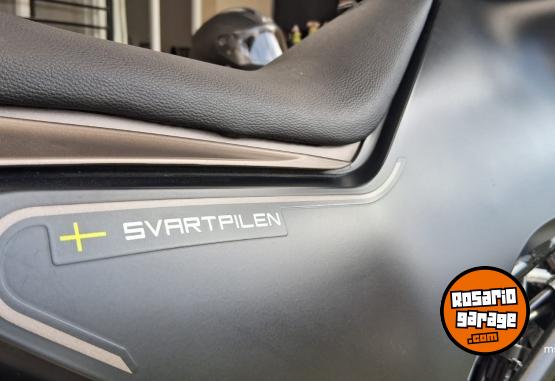 Motos - Husqvarna Svarpilen 401cc 2024 Nafta 750Km - En Venta