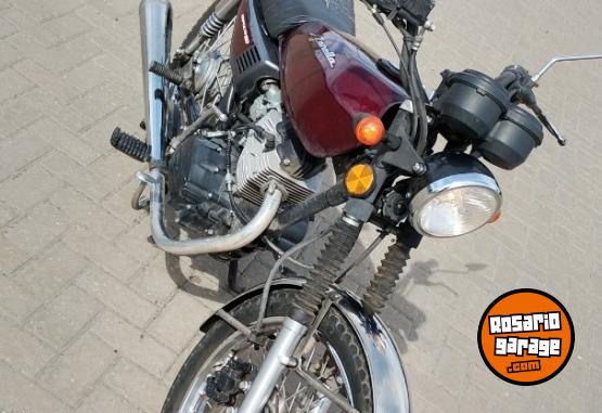 Motos - Zanella Sapucai 2022 Nafta 20000Km - En Venta
