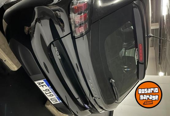 Autos - Peugeot 208 2023 Nafta 44000Km - En Venta