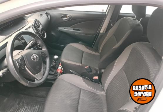 Autos - Toyota ETIOS 1.5 XLS 2016 Nafta 113000Km - En Venta
