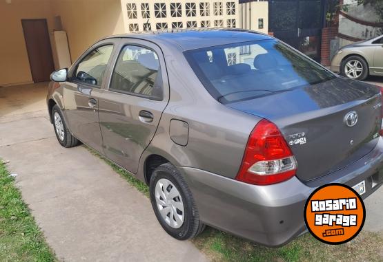 Autos - Toyota ETIOS X SEDAN MT 2020 Nafta 11500Km - En Venta
