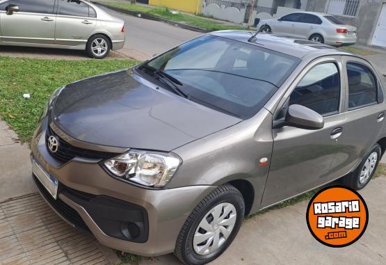 Autos - Toyota ETIOS X SEDAN MT 2020 Nafta 11500Km - En Venta
