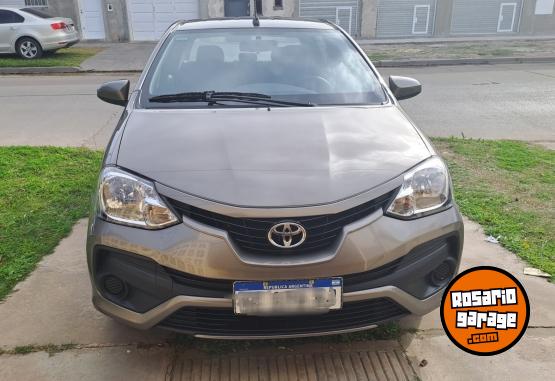 Autos - Toyota ETIOS X SEDAN MT 2020 Nafta 11500Km - En Venta