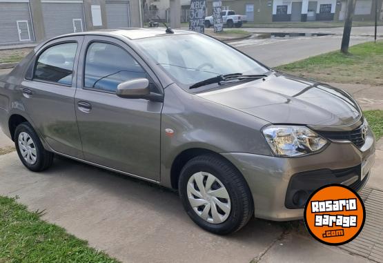 Autos - Toyota ETIOS X SEDAN MT 2020 Nafta 11500Km - En Venta