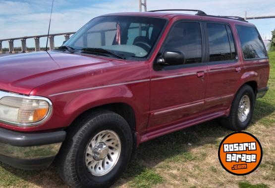 Camionetas - Ford Explorer XLT V6 4x2 1998 Nafta 310000Km - En Venta