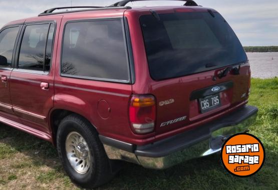 Camionetas - Ford Explorer XLT V6 4x2 1998 Nafta 310000Km - En Venta
