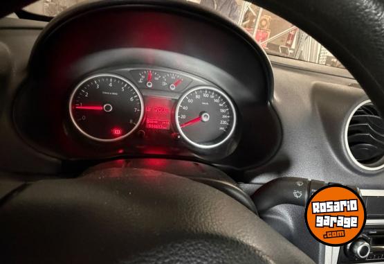 Autos - Volkswagen VOYAGE 2011 Nafta 110000Km - En Venta