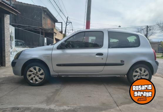 Autos - Renault Clio 2005 Nafta 227000Km - En Venta
