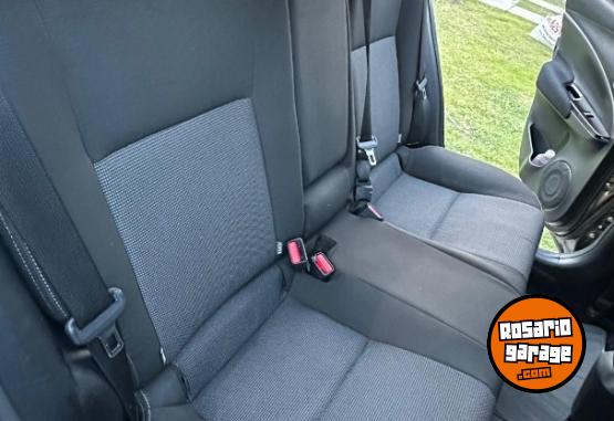 Autos - Toyota Yaris XLS 2023 Nafta 59000Km - En Venta