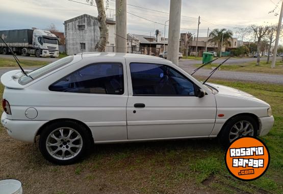 Autos - Ford Escort 1998 Nafta 126000Km - En Venta