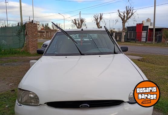 Autos - Ford Escort 1998 Nafta 126000Km - En Venta