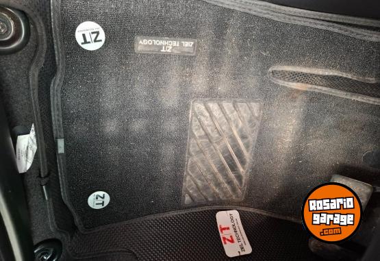 Camionetas - Toyota Hilux 2025 Diesel 10000Km - En Venta