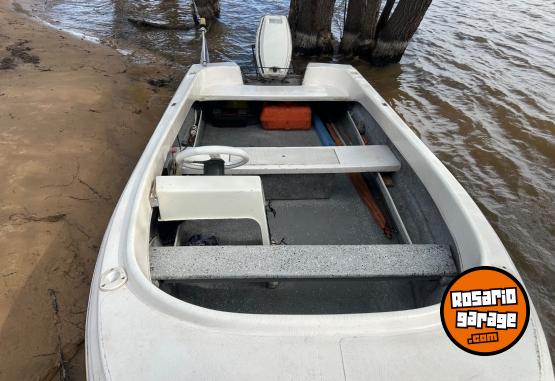 Embarcaciones - LANCHA CON MOTOR - En Venta