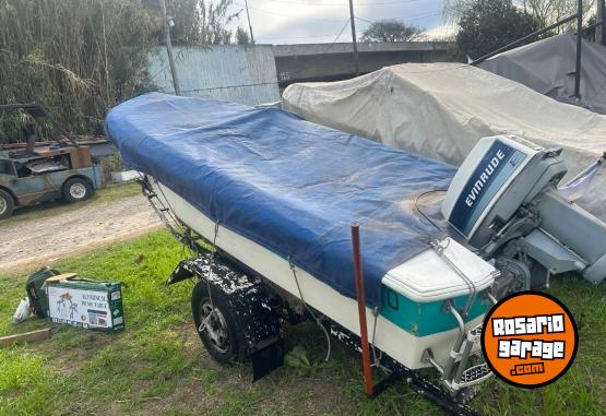 Embarcaciones - LANCHA CON MOTOR - En Venta
