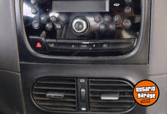 Autos - Fiat SIENA 2017 GNC 470000Km - En Venta