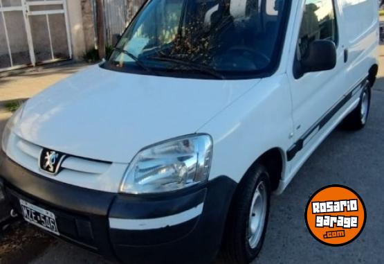 Utilitarios - Peugeot Partnet 2013 Nafta 106000Km - En Venta