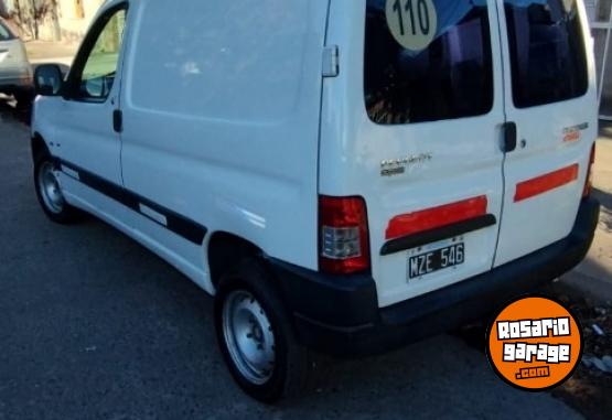 Utilitarios - Peugeot Partnet 2013 Nafta 106000Km - En Venta